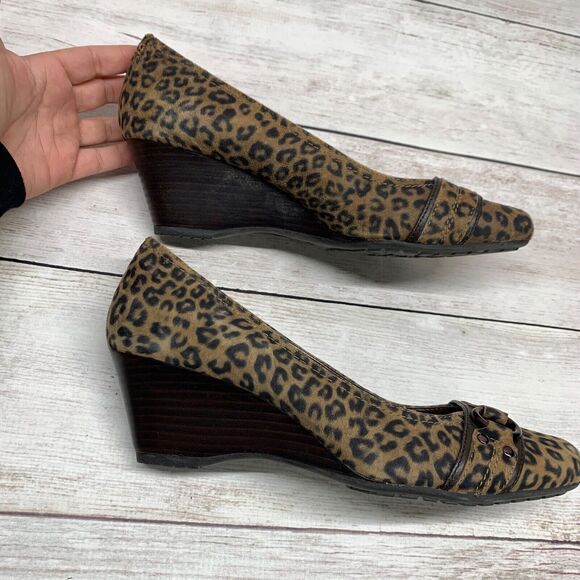 Sofft Womens Leopard Animal Print Closed Toe Dress Shoe Size 10M Heel - Picture 2 of 11
